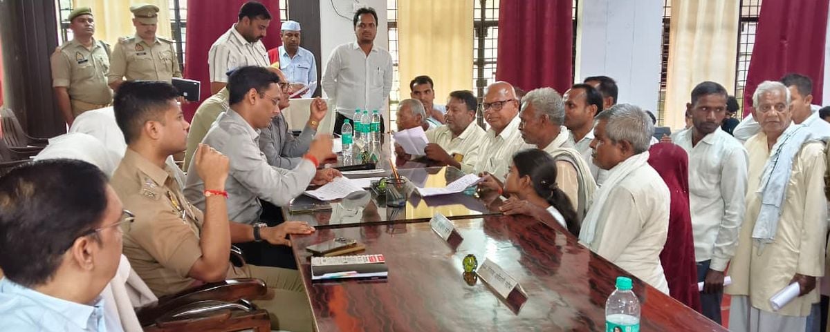 Mahoba News: 15 दिन का दिया था भरोसा, नहीं बना श्मशान घाट