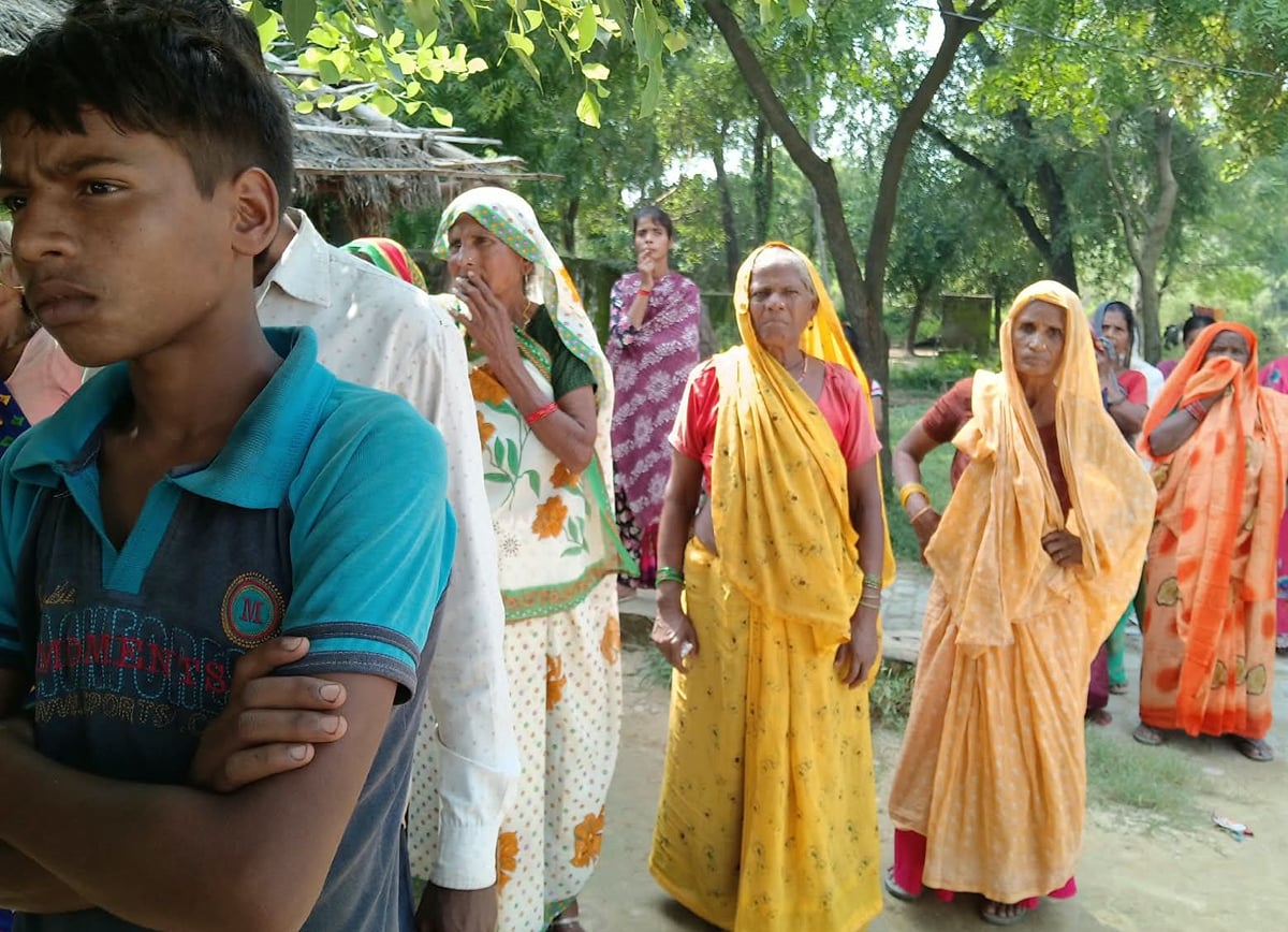 Hardoi News: सुखेता नाले की जलकुंभी में फंसा मिला युवक का शव
