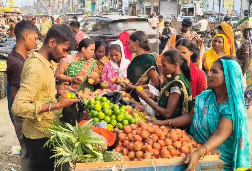 Chandauli News: संतान की दीर्घायु के लिए निर्जला व्रत रहेंगी महिलाएं