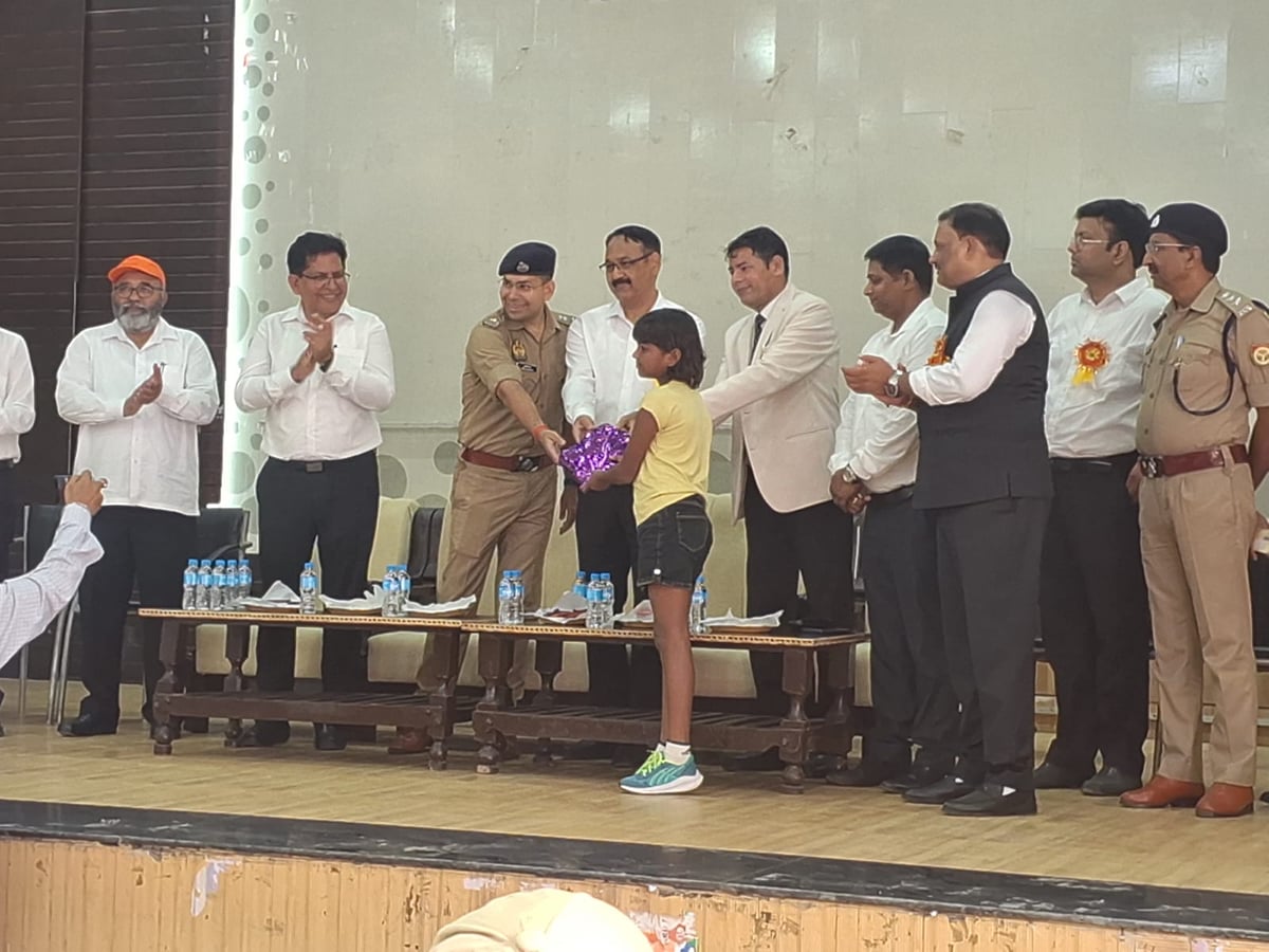 Pilibhit News: क्रॉस कंट्री रेस में फैसल और सविता ने मारी बाजी