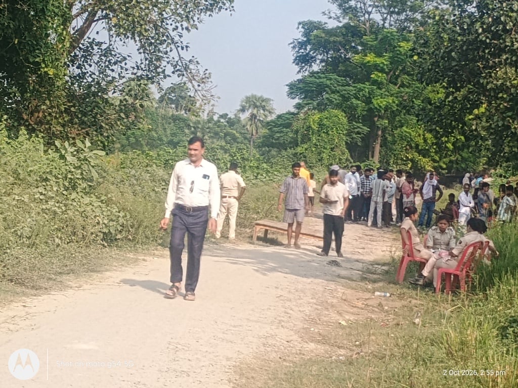 Kushinagar News: एपी बांध पर यूपी-बिहार के लोग फिर आमने-सामने, दूसरे दिन भी तनाव