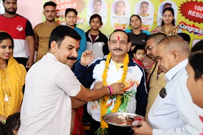 मोहन पाराशर का कहना है कि सपनों की कोई उम्र नहीं होती।