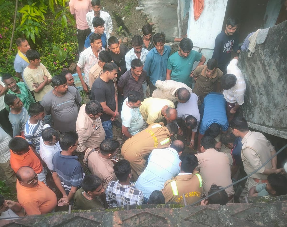 Unnao News: अहाते के कुएं में मिला वृद्ध का शव, सिर में चोट लगने से हुई थी मौत