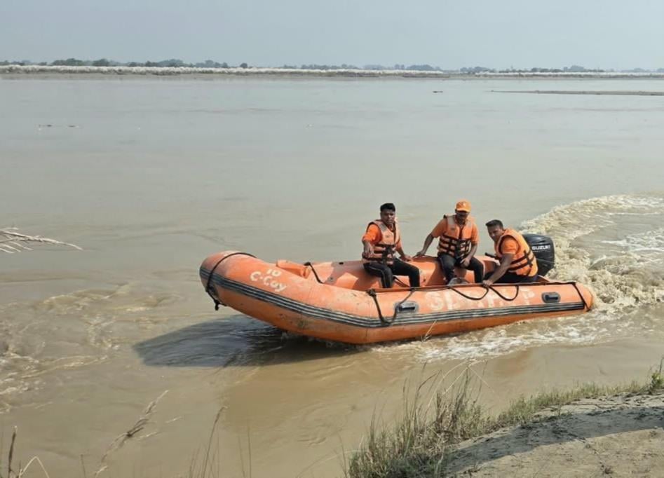 Shravasti News: नदी में डूबी छात्रा का नहीं लगा सुराग