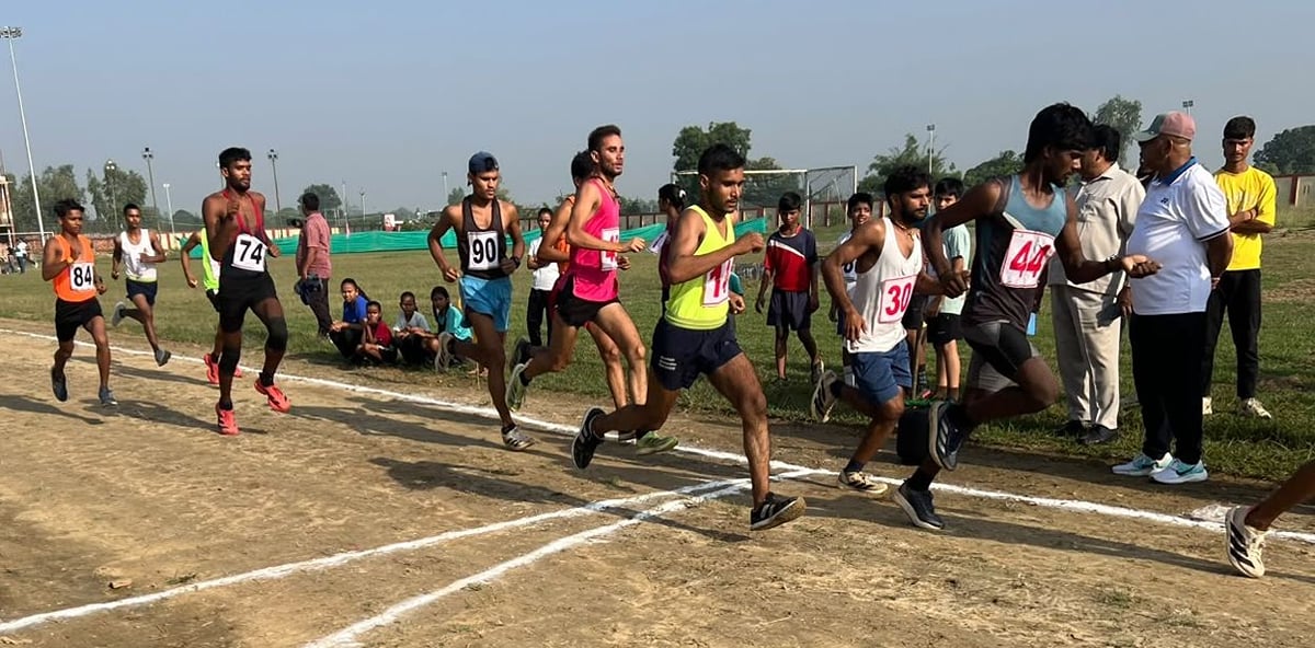 Budaun News: पांच किमी में जयचंद्र और तीन किमी प्रीती ने मारी बाजी
