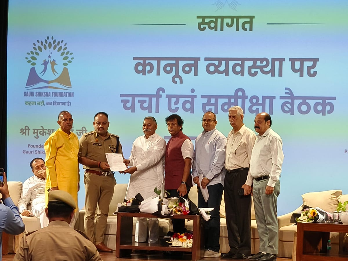 आरडब्ल्यूए कोना : सुरक्षा मुद्दों पर पुलिस संग बैठक