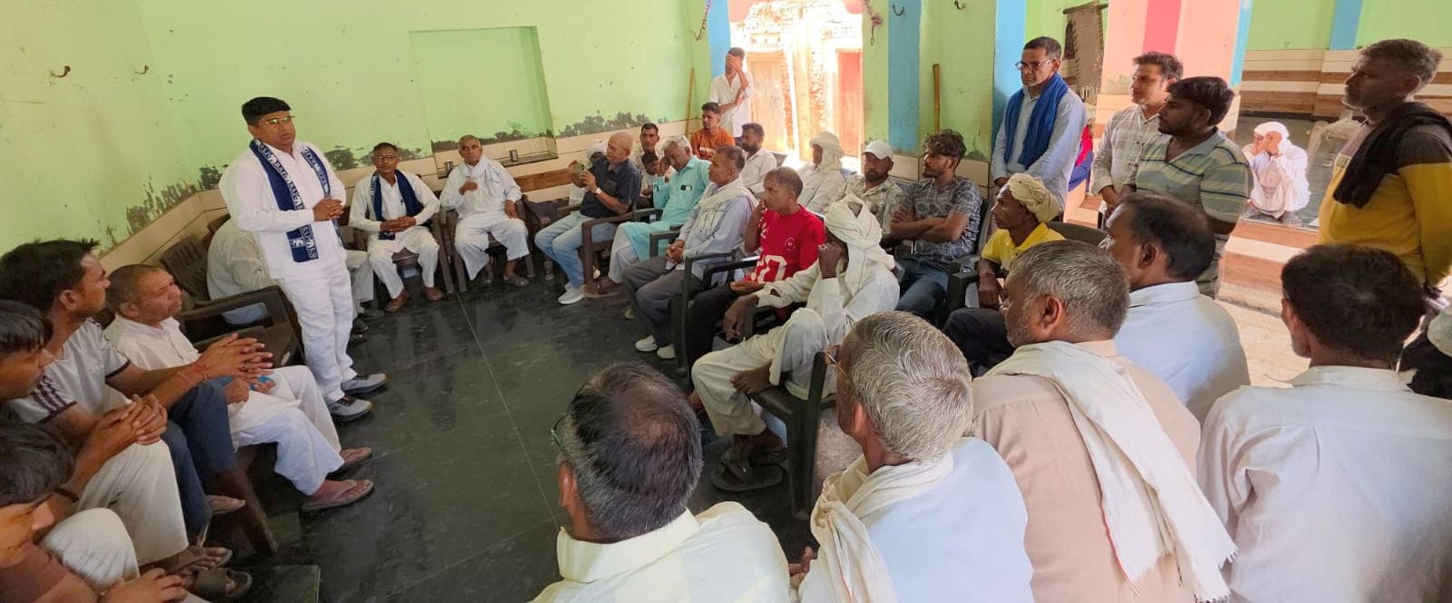 फोटो 03जेएनडी04-उचाना में जन संपर्क अभियान के दौरान कार्यक्रम में बोलते हुए बसपा प्रदेशाध्यक्