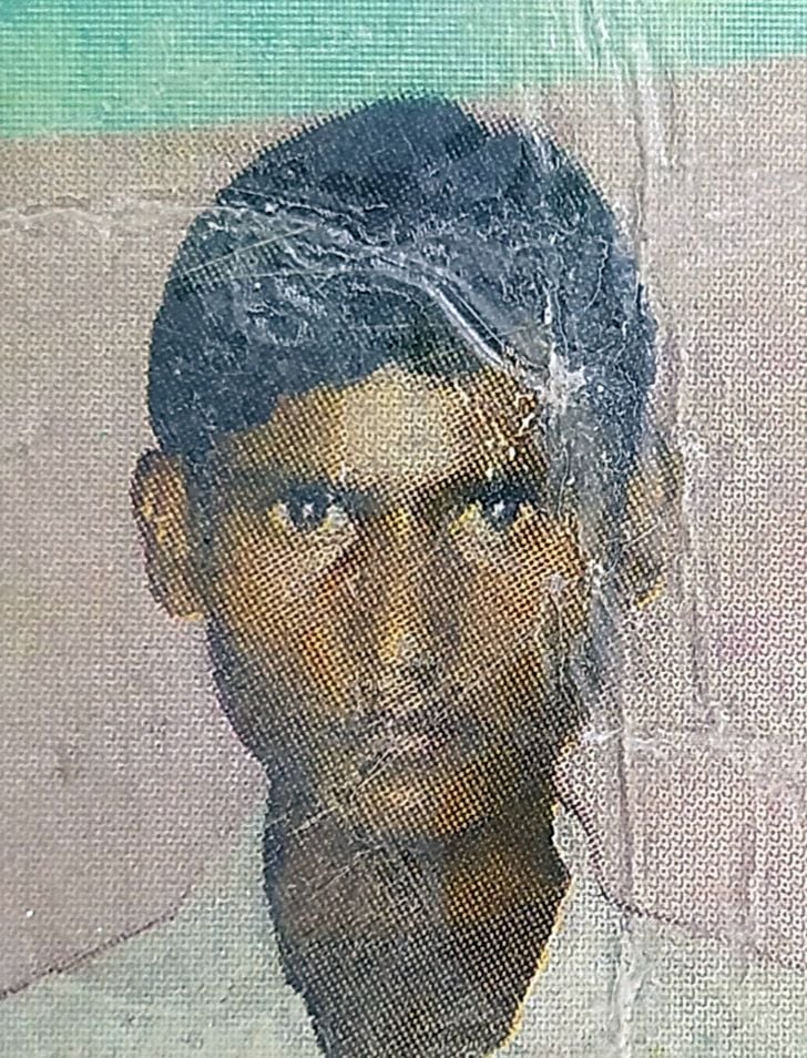Hardoi News: सांड से टकराकर सड़क पर गिरे बाइक सवार मजदूर की सिर में चोट लगने से मौत