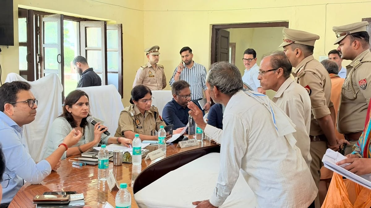 Farrukhabad News: कब्जे की 24 बार शिकायत, हर बार झूठी रिपोर्ट से निस्तारण