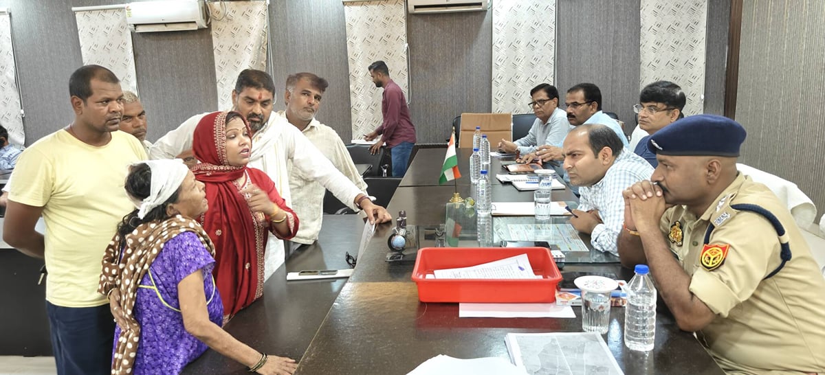 Maharajganj News: समाधान दिवस पर 188 में से 24 मामलों का हुआ निस्तारण