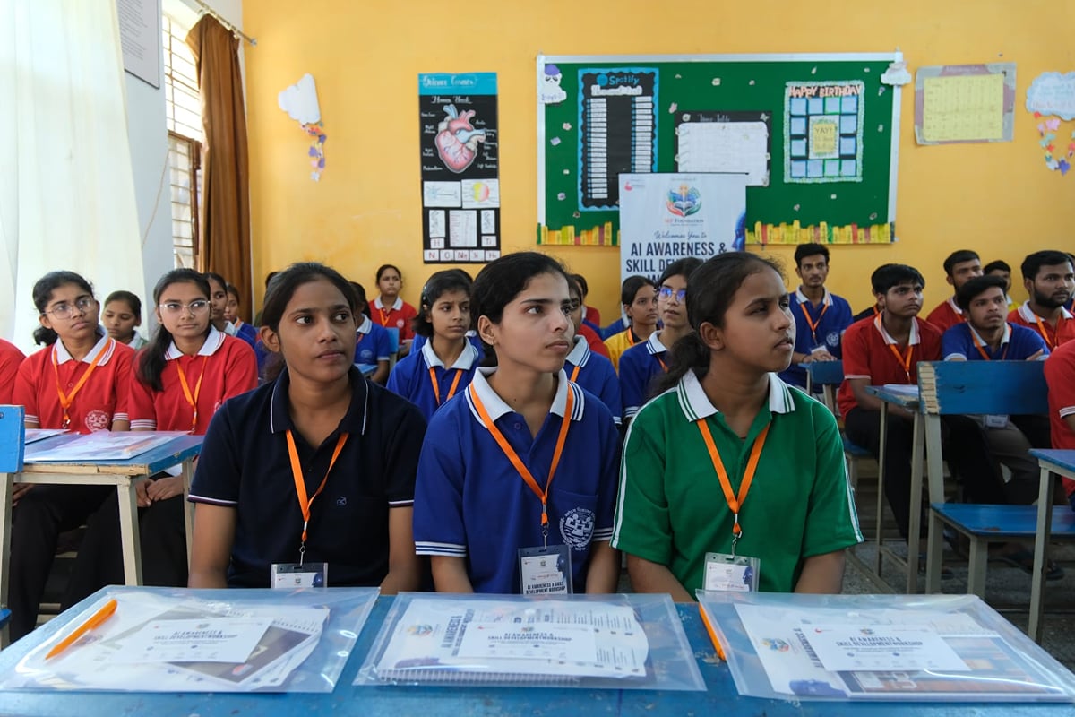 Shahjahanpur News: जिला फुटबॉल संघ की नई कार्यकारिणी गठित, गजेंद्र गंगवार अध्यक्ष बने