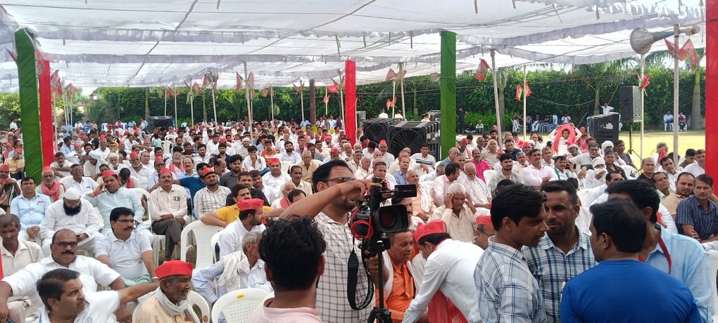 भाजपा सरकार में किसान परेशान : शाहिद मंजूर