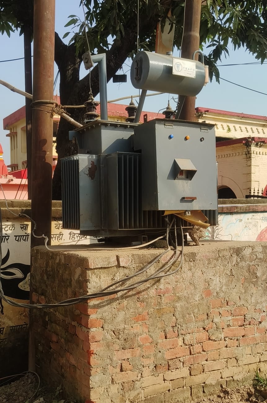 Ghazipur News: मां जगदंबा के दर्शन से पहले चुभेंगी सड़कें, 
करंट के झटके से बचने की होगी चुनौती