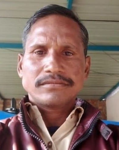 Shahjahanpur News: झटके से कंबाइन से गिरे किसान की पहिये से कुचलकर मौत