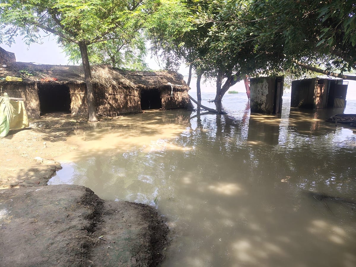 Shahjahanpur News: 15 सेमी घटा रामगंगा नदी का जलस्तर, फिर भी खतरे के निशान से ऊपर