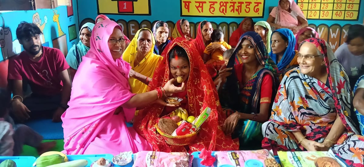 Ghazipur News: गर्भवतियों की गोदभराई की, बच्चों का अन्नप्राशन कराया