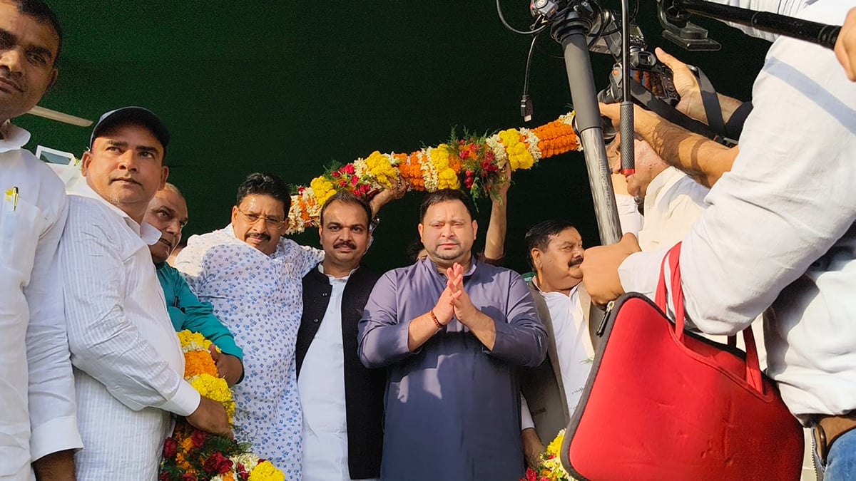 बिहार: तेजस्वी यादव का चुनाव आयोग और सीएम सम्राट पर हमला, बोले- एसआईआर से भाजपा को फायदा पहुंचाना मकसद
