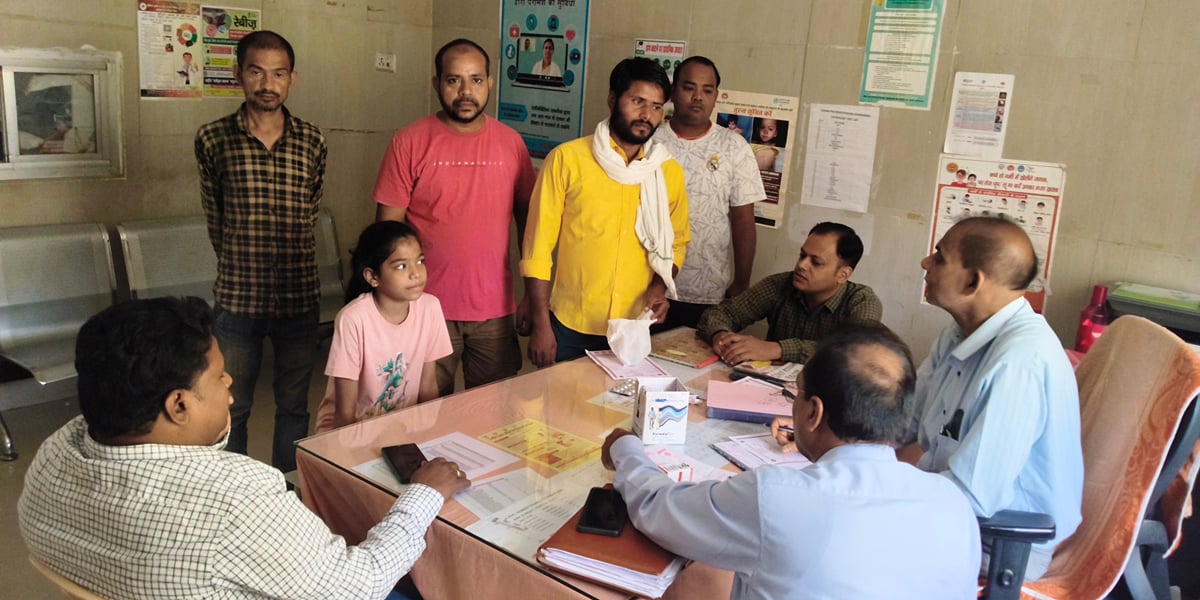 Sonebhadra News: जन आरोग्य मेले में 180 मरीजों का उपचार