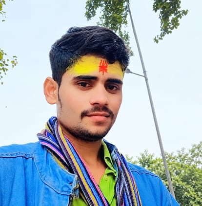 सड़क दुर्घटना में दो युवक की मौत