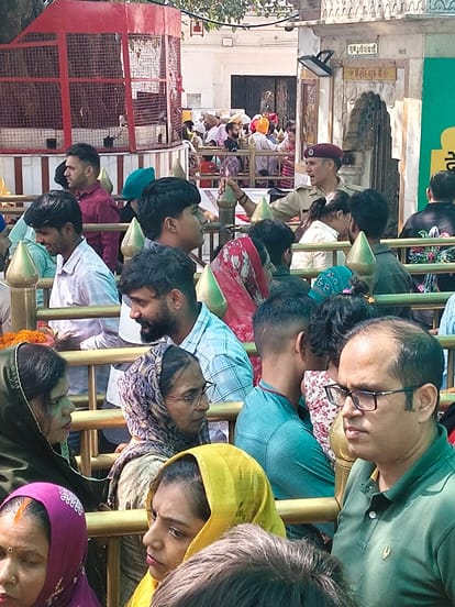 श्री नयना देवी जी में दर्शन के लिए पहुंचे श्रद्धालु। संवाद