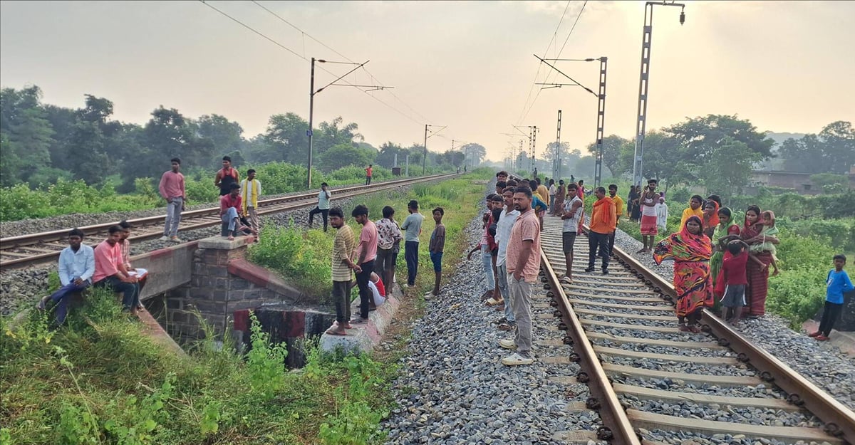 Sonebhadra News: बरात में आए युवक का रेलवे ट्रैक पर मिला क्षत-विक्षत शव
