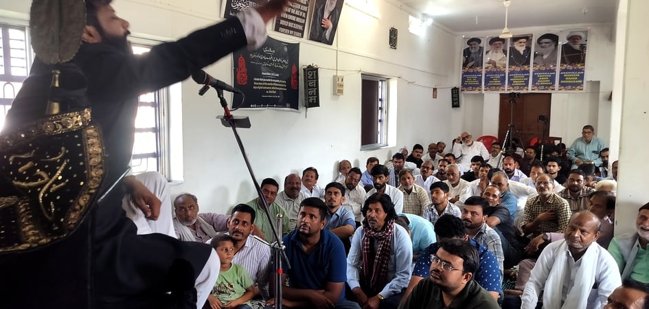 Azamgarh News: मेहनत, भाईचारे और अमन का दिया संदेश