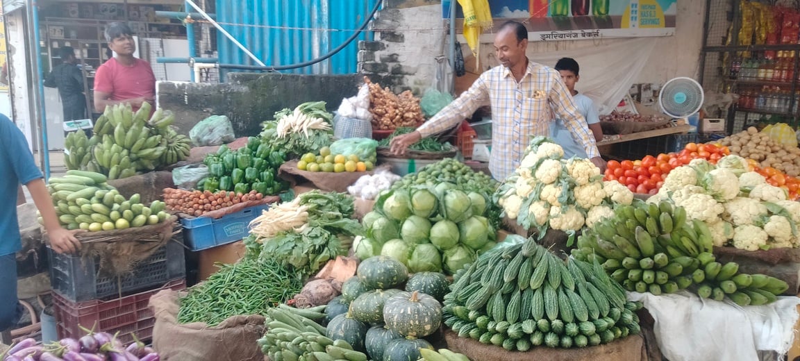 Siddharthnagar News: हरी सब्जियों के दाम दोगुने, रसोई का बजट बिगड़ा