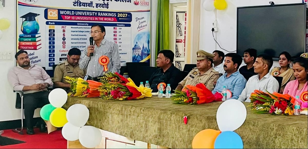 Hardoi News: विद्यार्थियों ने मॉडलों से पेश की भविष्य की राह