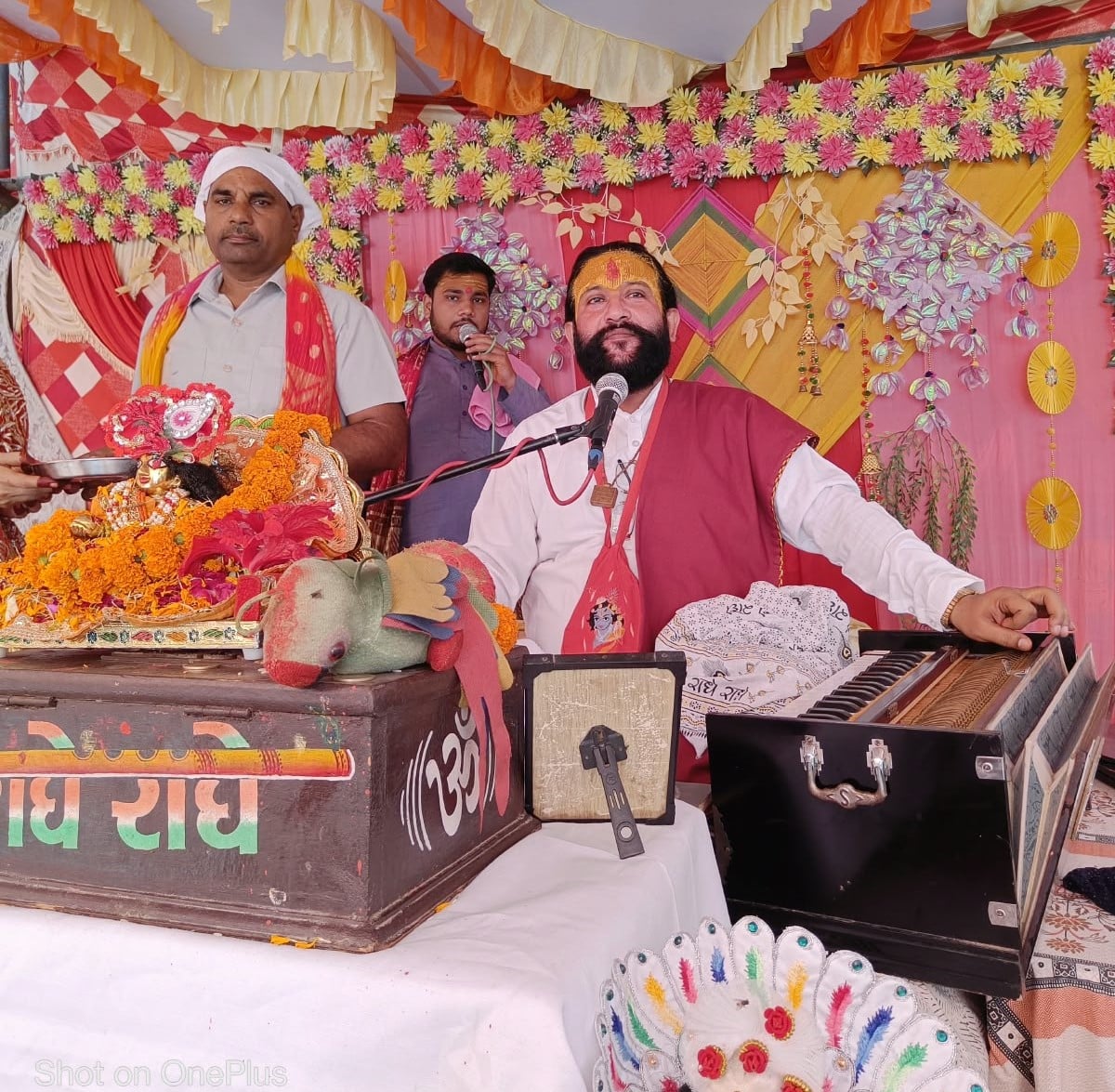 Narration of the Churning of the Ocean, the Vamana Avatar, and the story of Prahlad in the Bhagwat Katha.