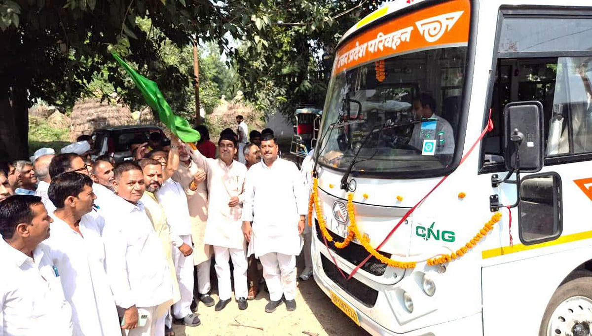 Hapur News: झड़ीना से हापुड़ के लिए शुरू हुई बस सेवा