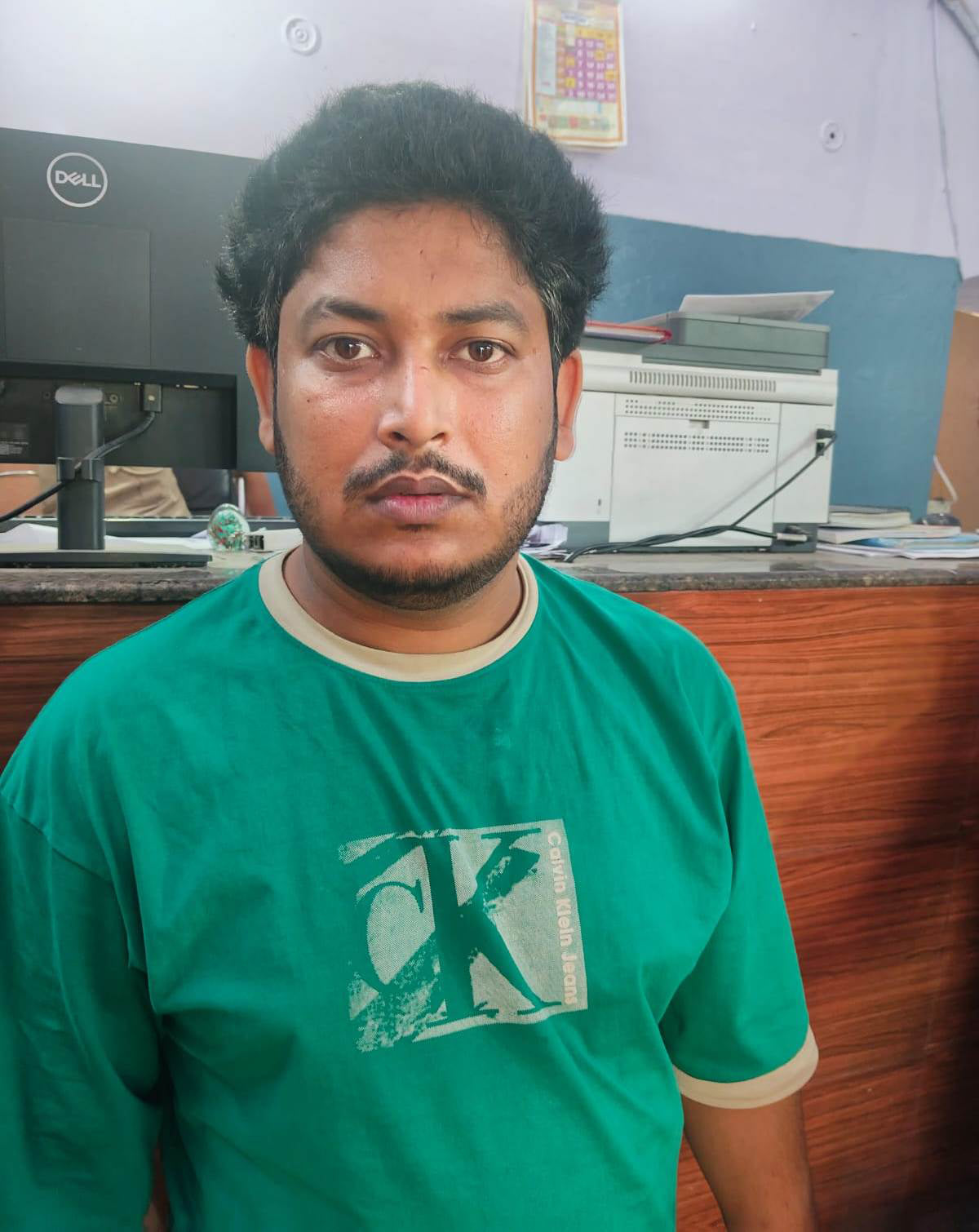 Hapur News: बाग में जुटे गोकशों से मुठभेड़, तीन को लगी गोली, छह गिरफ्तार