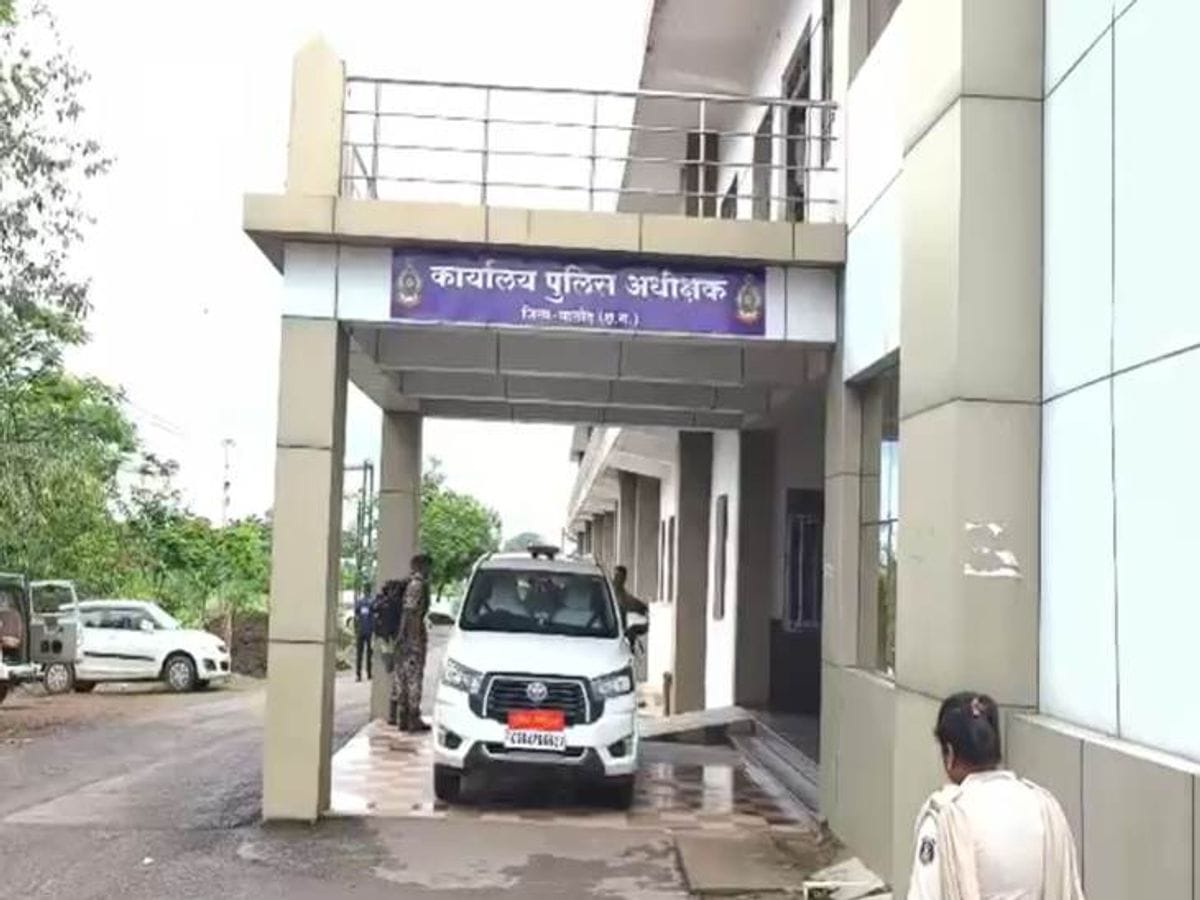 Young woman attacked with acid while returning from the library