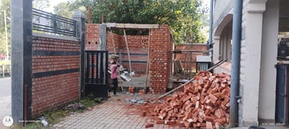 मिनी सचिवालय सुजानपुर में कैंटीन का निर्माण शुरू। संवाद