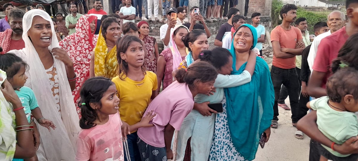 Kaushambi News: तेज रफ्तार बाइक की टक्कर से चार वर्षीय बालक की मौत