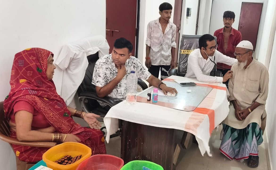 Siddharthnagar News: आरोग्य मेले में 224 मरीजों को मिला उपचार