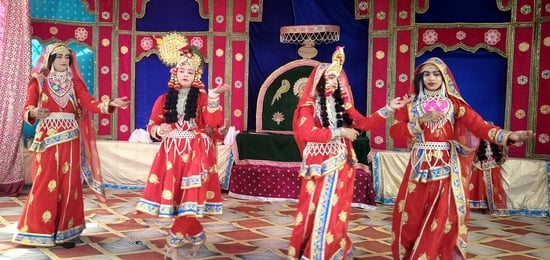 Hathras News: राम जन्म के साथ शुरू हुआ रामलीला महोत्सव
