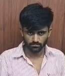 सैयदराजा पुलिस के गिरफ्त में शराब तस्करी का आरोपी। स्रोत:-जागरूक पाठक