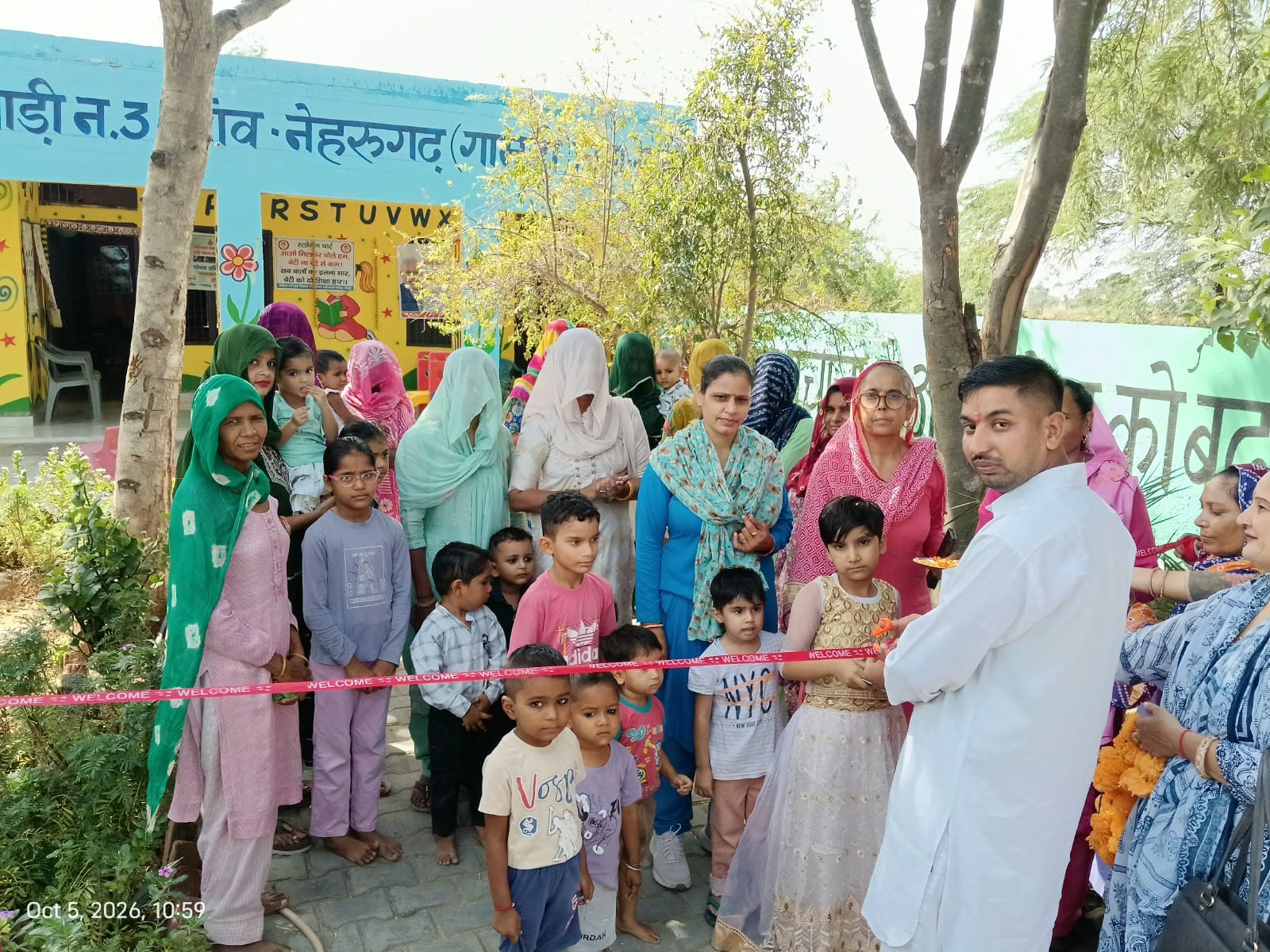 आंगन मिलन सेवा कार्यक्रम का शुभारंभ करते मुख्य अतिथि आशीष। स्रोत : प्रशासन