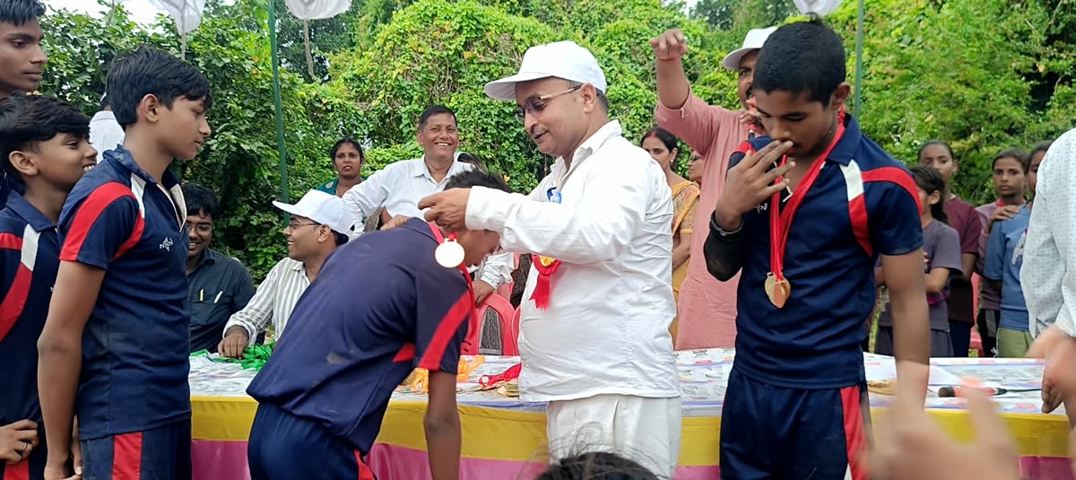 Ambedkar Nagar News: कबड्डी में सुलेमपुर की बेटियां अव्वल