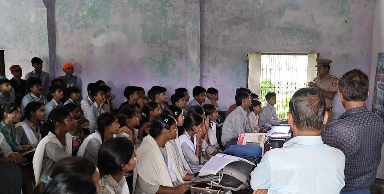 Do not disturb or approach wildlife; go to school in a group