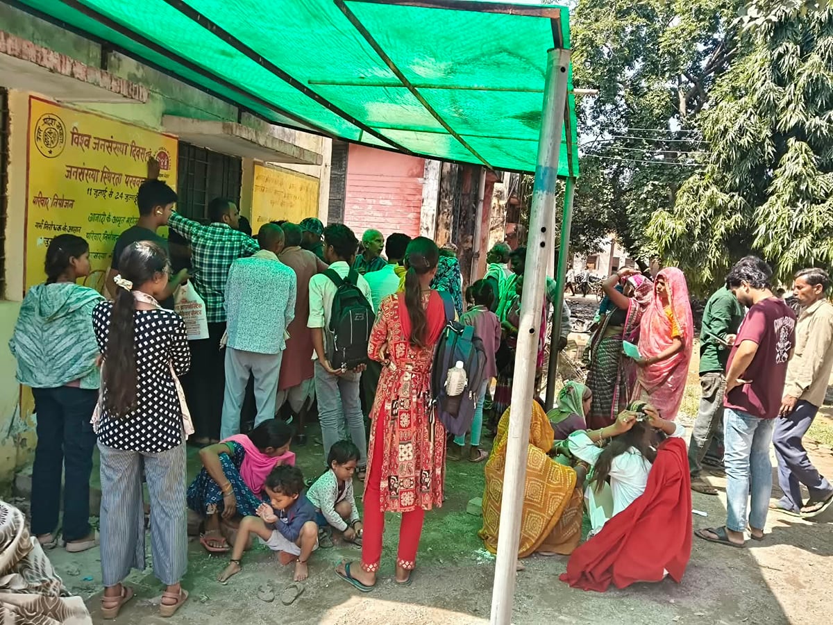 Banda News: मौसम की मार...व्यवस्था बीमार, मरीज त्रस्त