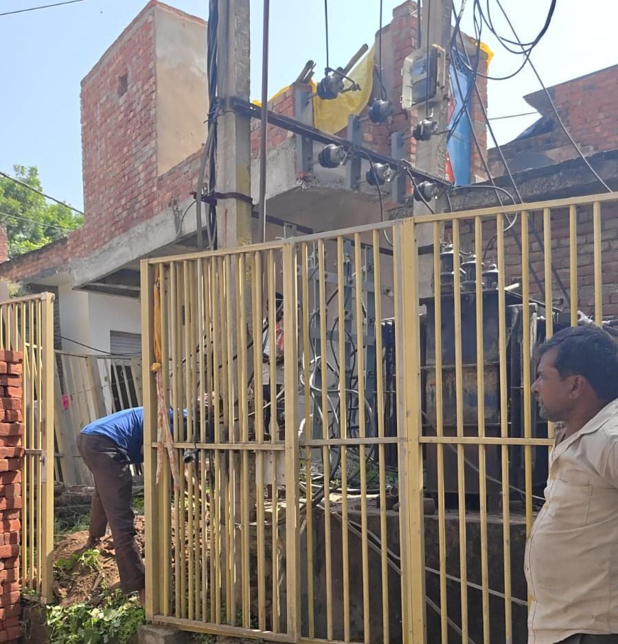 Mainpuri News: सिविल लाइन के टाउन-1 पर मरम्मत कार्य से तीन घंटे बंद रही आपूर्ति