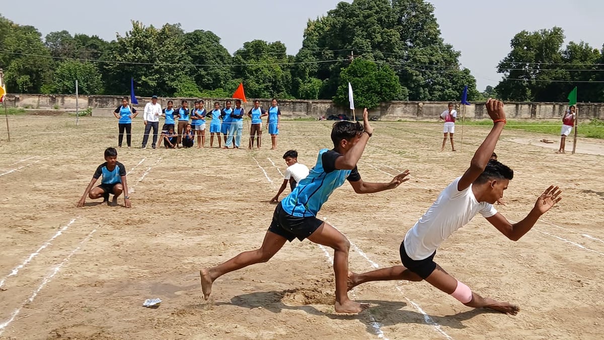 Mainpuri News: धरती पूजन से पहले निकली गणेश शोभायात्रा