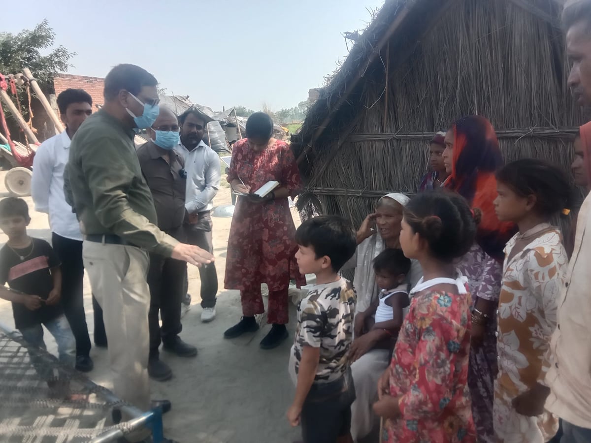 Kasganj News: कादरगंज में स्वास्थ्य विभाग ने शुरू किया एमआर टीकाकरण