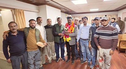 ग्राम पंचायत घड़ेवती (ओडी) के वार्ड बगथल में सड़क के लिए धनराशि जारी करने पर विधायक कुलदीप राठ