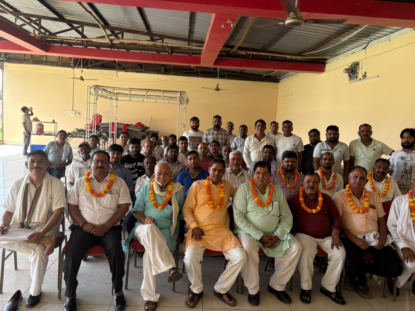 हलवाई, क्रोकरी और गार्डन संचालकों की यूनियन के पदाधिकारी। स्रोत : संगठन