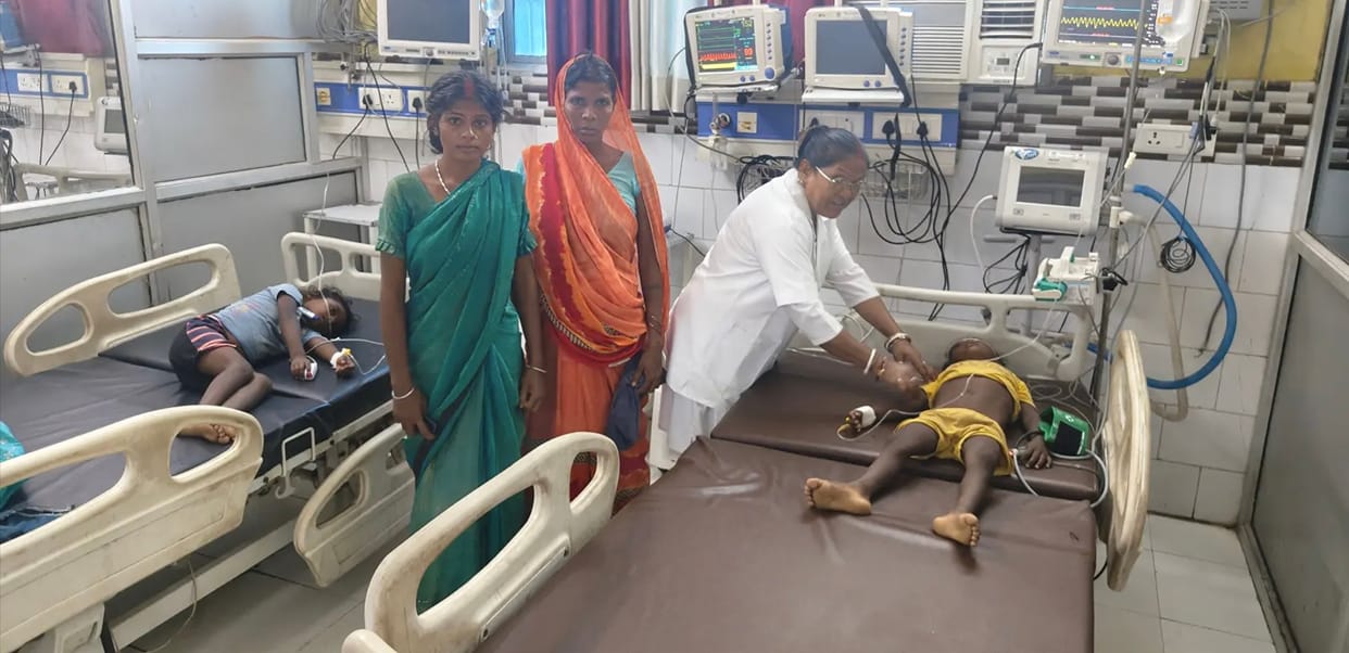 4 playing children lost consciousness one girl died three condition critical aurangabad bihar news