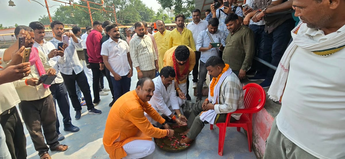 Jaunpur News: जन्मभूमि से कर्म भूमि तक निकली यात्रा का त्रिलोचन महादेव में स्वागत