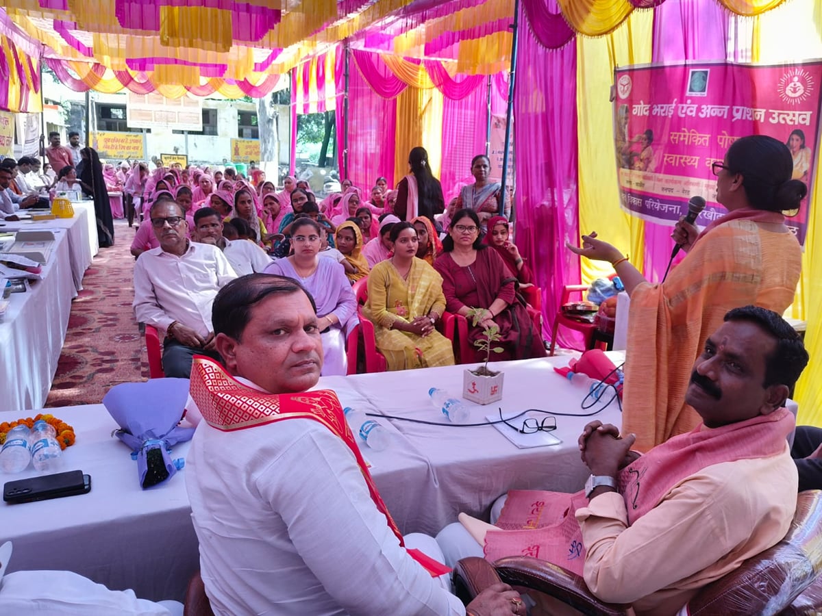 Meerut News: पोषण अभियान में आंगनबाड़ी कार्यकर्ताओं को मिला प्रोत्साहन