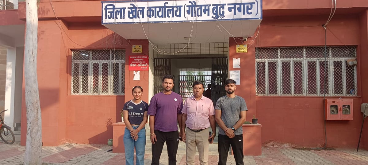 Noida News: हैंडबॉल मंडलीय ट्रायल में खेलेंगे हिमांशु और वंशिका